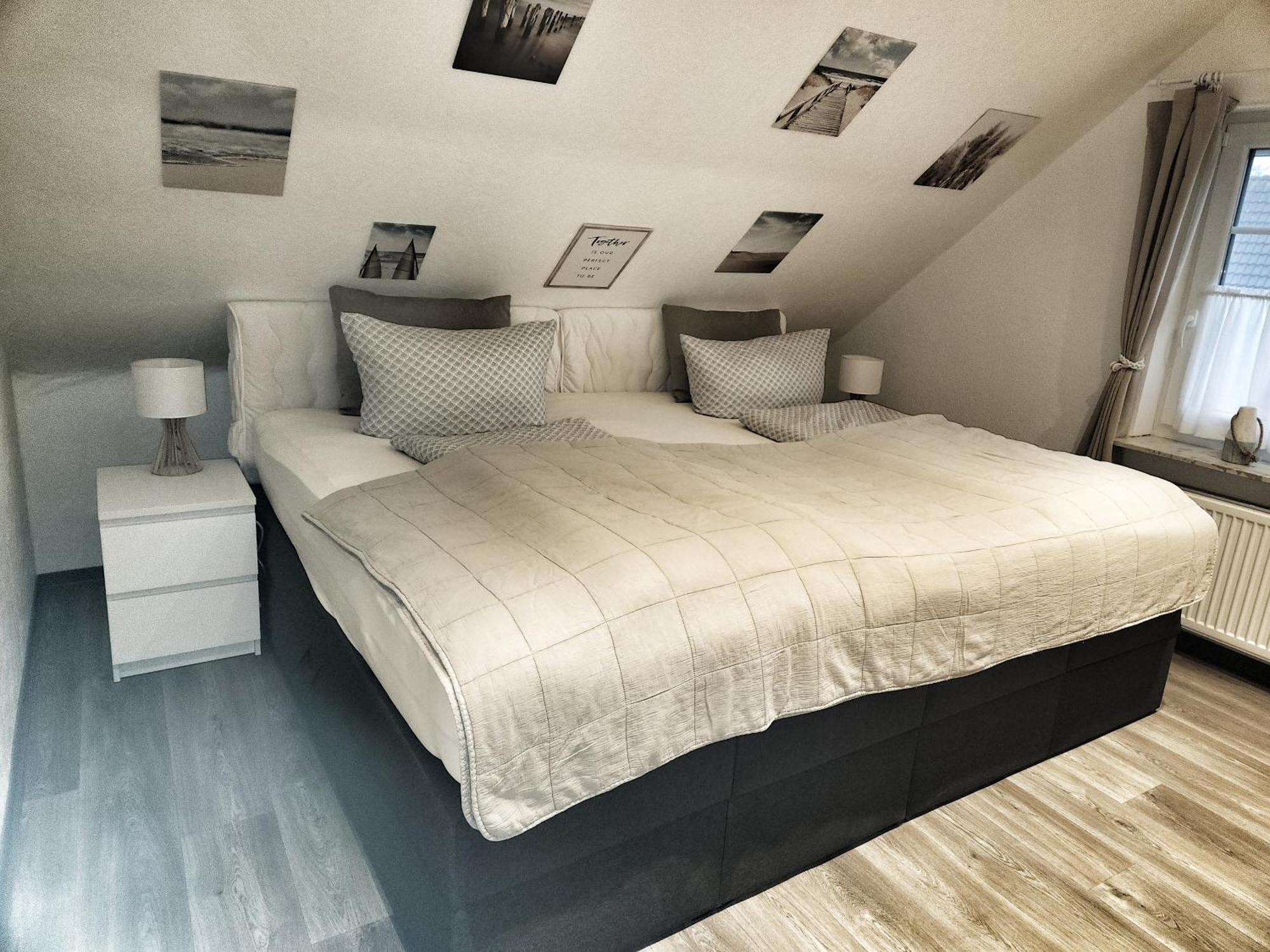 Nordsee Anker Unsere Moderne 87 Qm Ferienwohnung Mit Zwei Schlafzimmer In Norden Ortsteil Ostermarsch ภายนอก รูปภาพ
